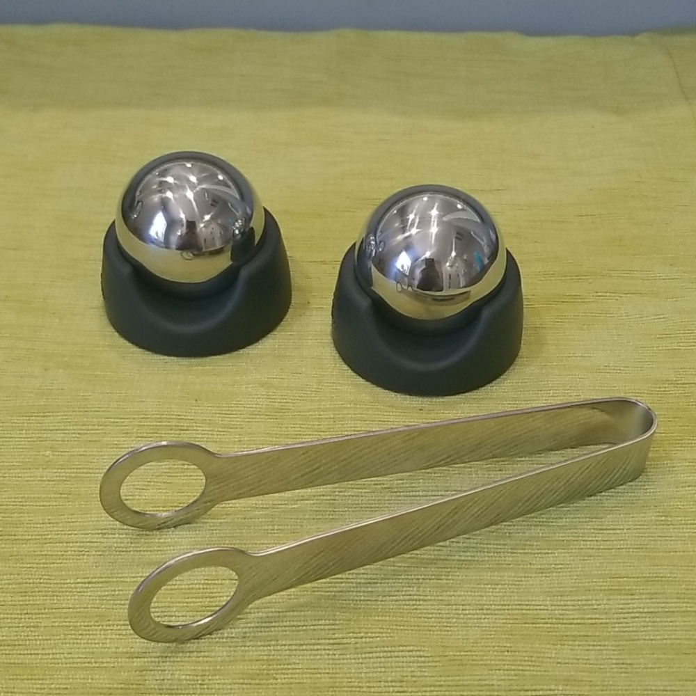 Whiskey chilling ball set